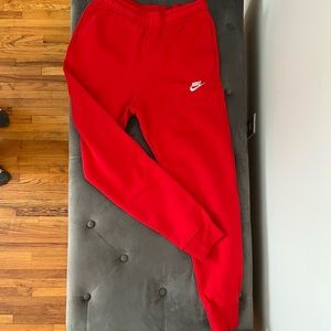 Nike Mens size Small jogger pants NWT